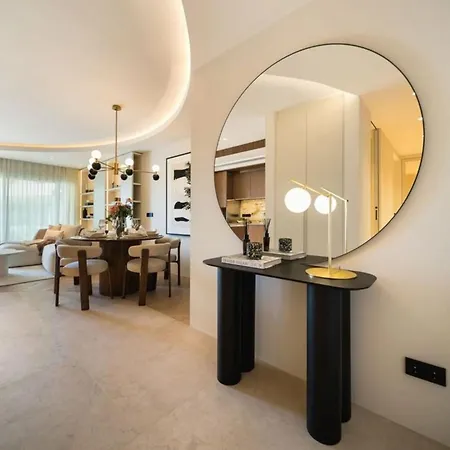 Charming 3-bedroom With Sea View In *