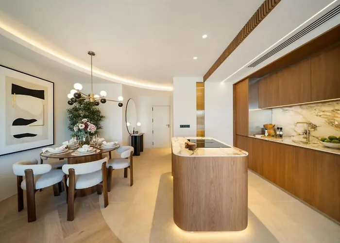 Charming 3-bedroom With Sea View In